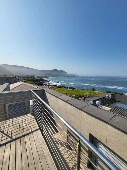 *Self-Check In - Whale Watching Paradise -Central* Hermanus Extérieur photo